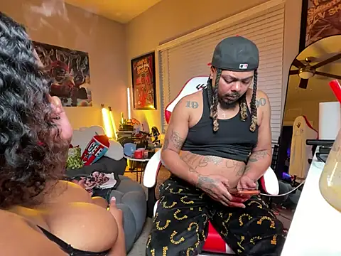 4EVAGLACIERS' Live XXX Chat