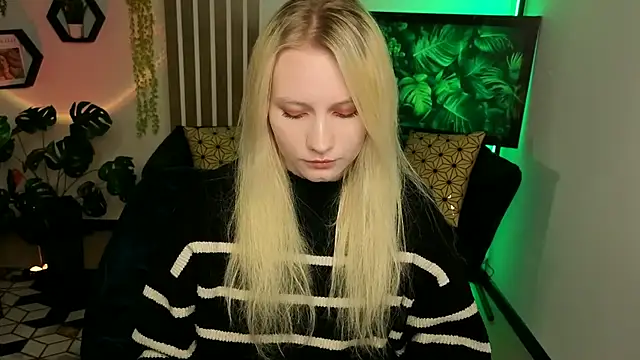 ElodieRenaud Chat XXX in diretta