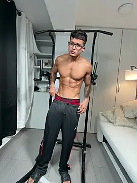 Paradise_boy__ live XXX chat