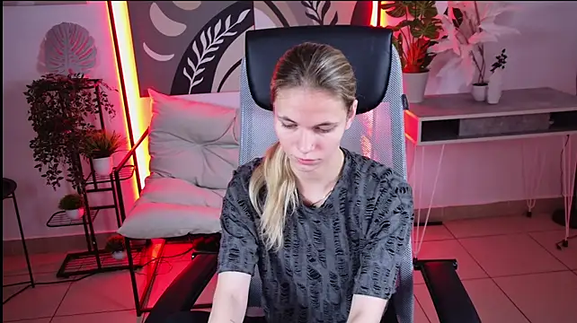 Онлайн чат XXX effyfetcher