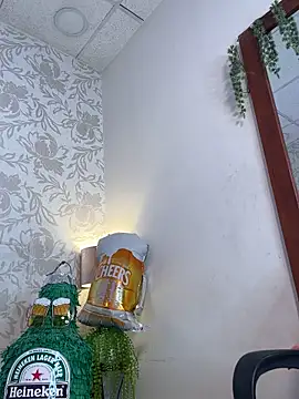 XXX chat uživo modela Emilygh1_