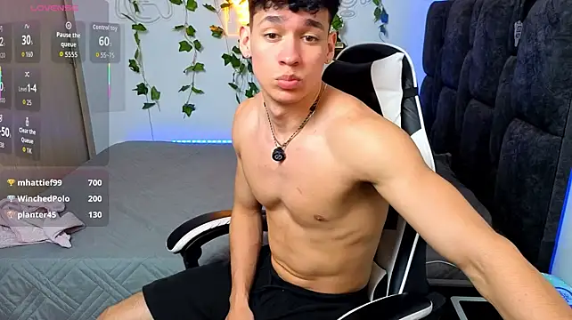 دردشة Luke_Muscle الجنسية المباشرة