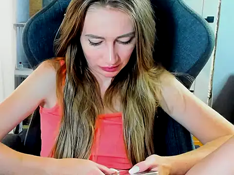 Chatroom XXX en direct de JessFoxxx