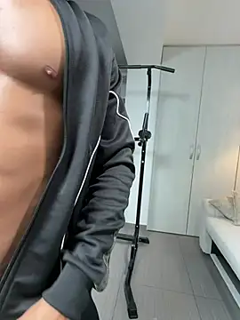 Paradise_boy__ Chat XXX in diretta