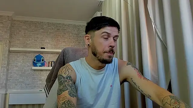 Chat XXX ao vivo de JonahShaw