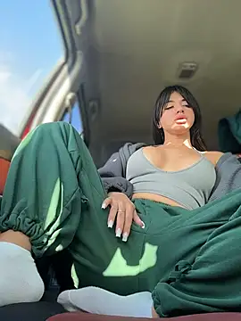 دردشة JulliaVegas الجنسية المباشرة