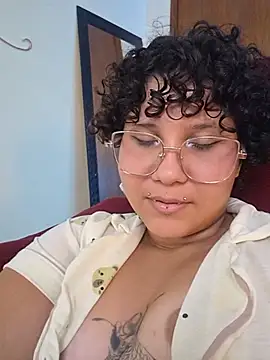 Chatroom XXX en direct de Nyx_w