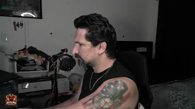 Show webcam de DevilPup75_