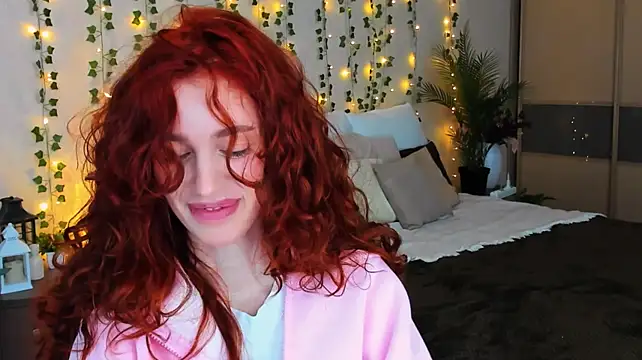 ChristinaConteeree Chat XXX live