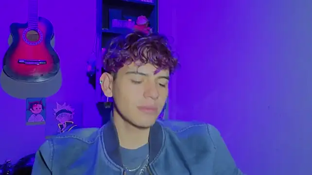 MikeyKuro Chat XXX live