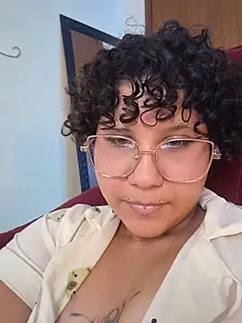 Nyx_w Adlı Modelin Canlı XXX Sohbeti