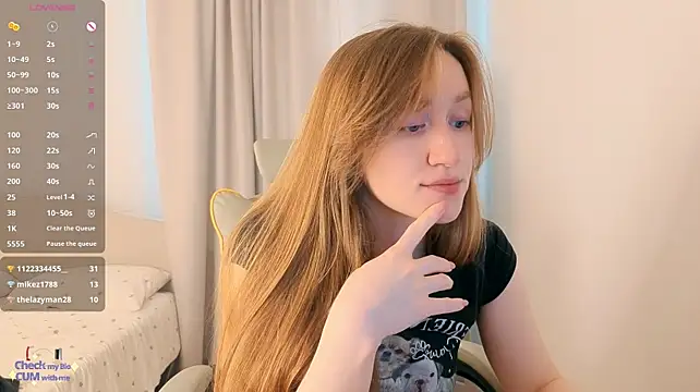 mowalova Adlı Modelin Canlı XXX Sohbeti