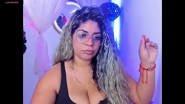 Chat +18 de Mavlatin22 ao vivo