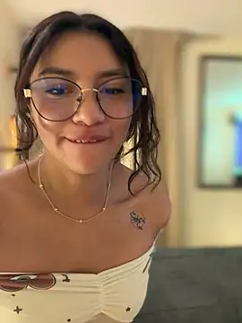CocoaGigiMuse live XXX chat