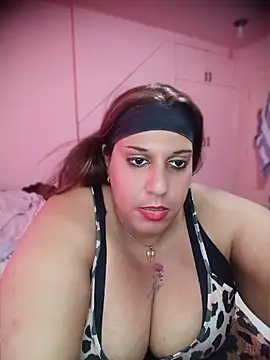 Chat +18 de Strongshemail ao vivo