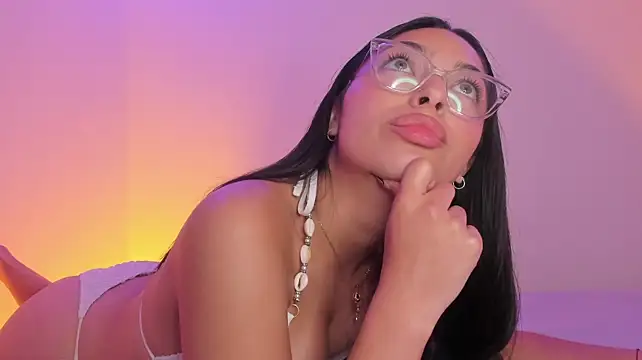 Megann_D Chat XXX in diretta