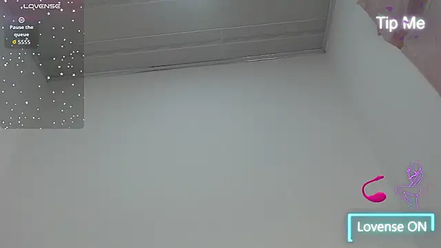 צ'אט XXX בשידור חי של Angell_Hott-