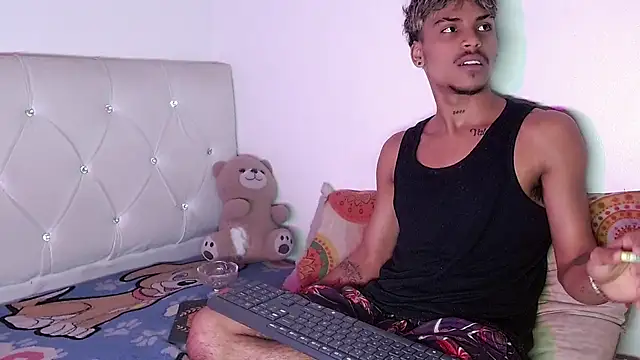دردشة Angel_foxc13 الجنسية المباشرة