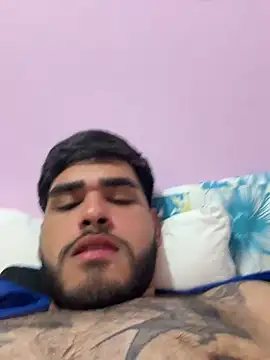Show de arabepirocudo na webcam