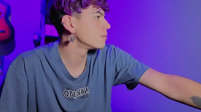 Živý XXX chat MikeyKuro