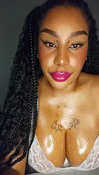 Queen_Amara Adlı Modelin Canlı XXX Sohbeti