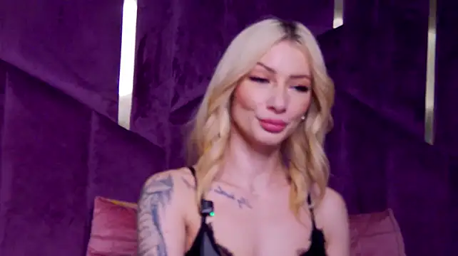 Онлайн чат XXX AngieShae