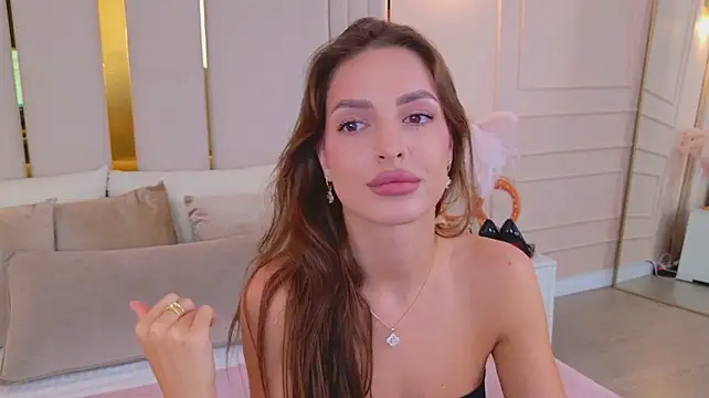 BellaHalles Chat XXX in diretta