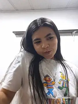 Amber23_ Chat XXX in diretta