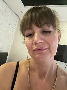 Butterfly8385's Live XXX Chat