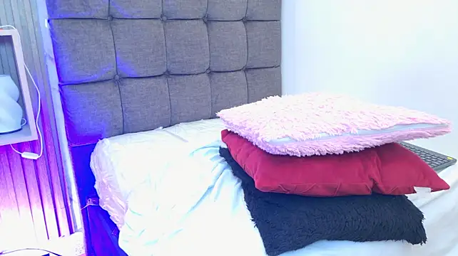 aly_n_sebas Chat XXX live