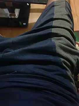 your_pleasure143's Webcam Show