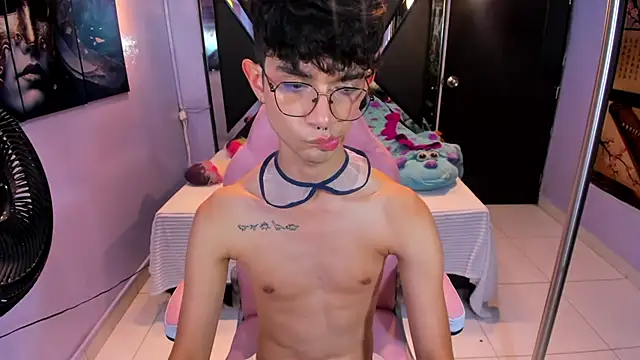 LiamHeatx's Live XXX Chat