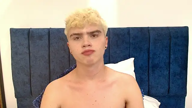 Chat +18 de Ian_Stone ao vivo