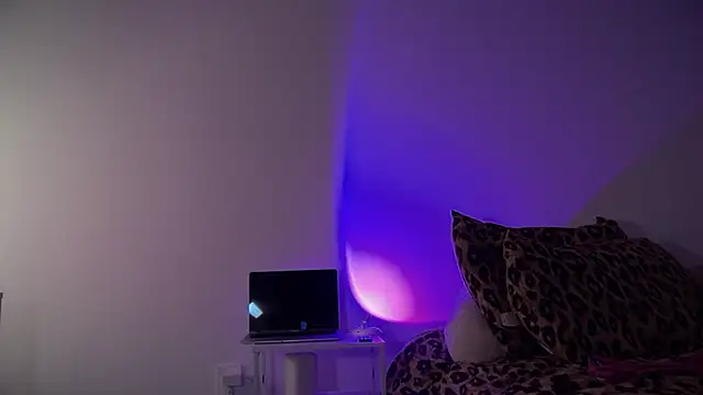 miasecretx élő XXX-chatje