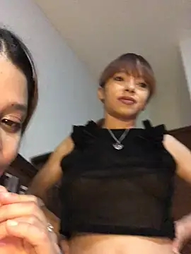 แชท XXX สดของ 3littles