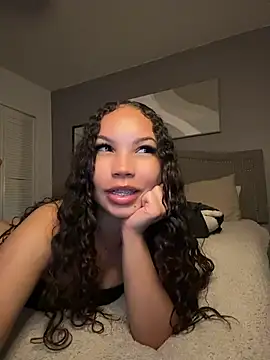 nikkiloveee Live XXX-Chat