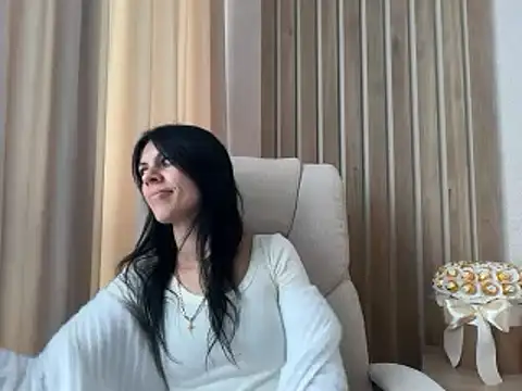 צ'אט XXX בשידור חי של InjaAtHome