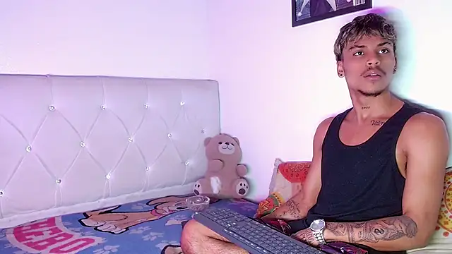 Angel_foxc13 Adlı Modelin Canlı XXX Sohbeti