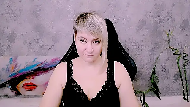 Djullia Live XXX-Chat