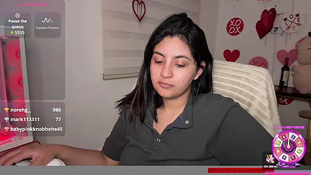 cloe_small's Live XXX Chat