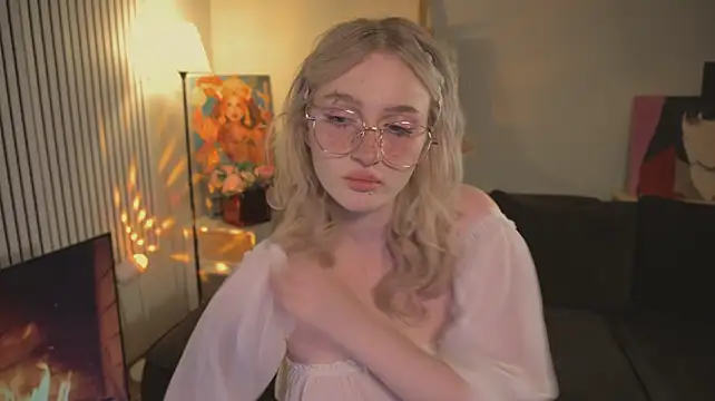 แชท XXX สดของ ELLIEJAY