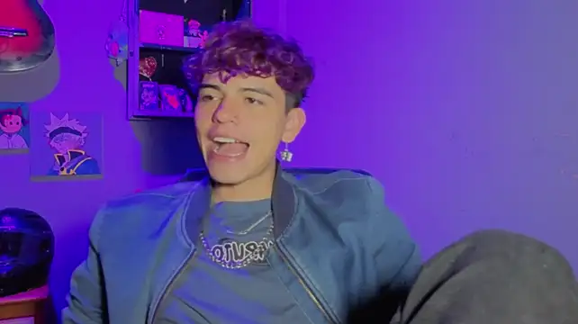 MikeyKuro XXX чат на живо
