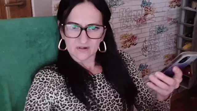 DebraMilf 现场XXX聊天
