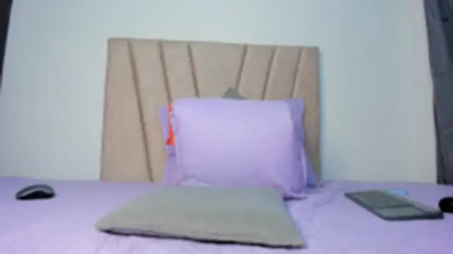 XXX chat uživo modela LiaLeee