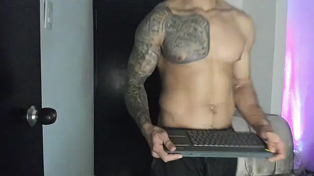 ThiagoLugo Adlı Modelin Canlı XXX Sohbeti