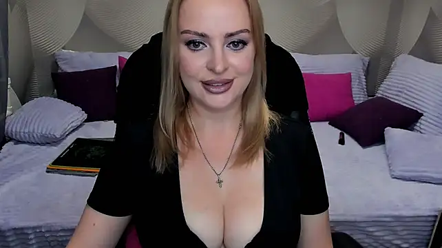 Hotdreamhere's Live XXX Chat