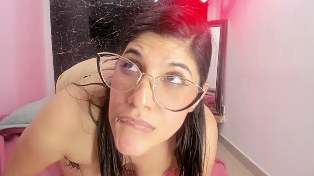 Chat +18 de suzan_23 ao vivo