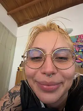 Chat XXX ao vivo de YunoRose_