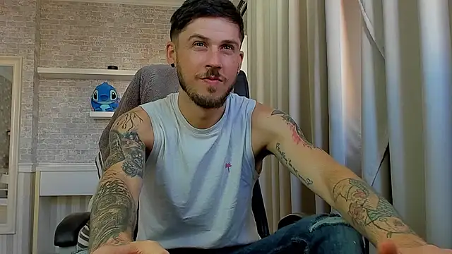 JonahShaw XXX чат на живо