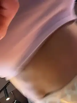 Chat +18 de F3ckd0lllucy ao vivo